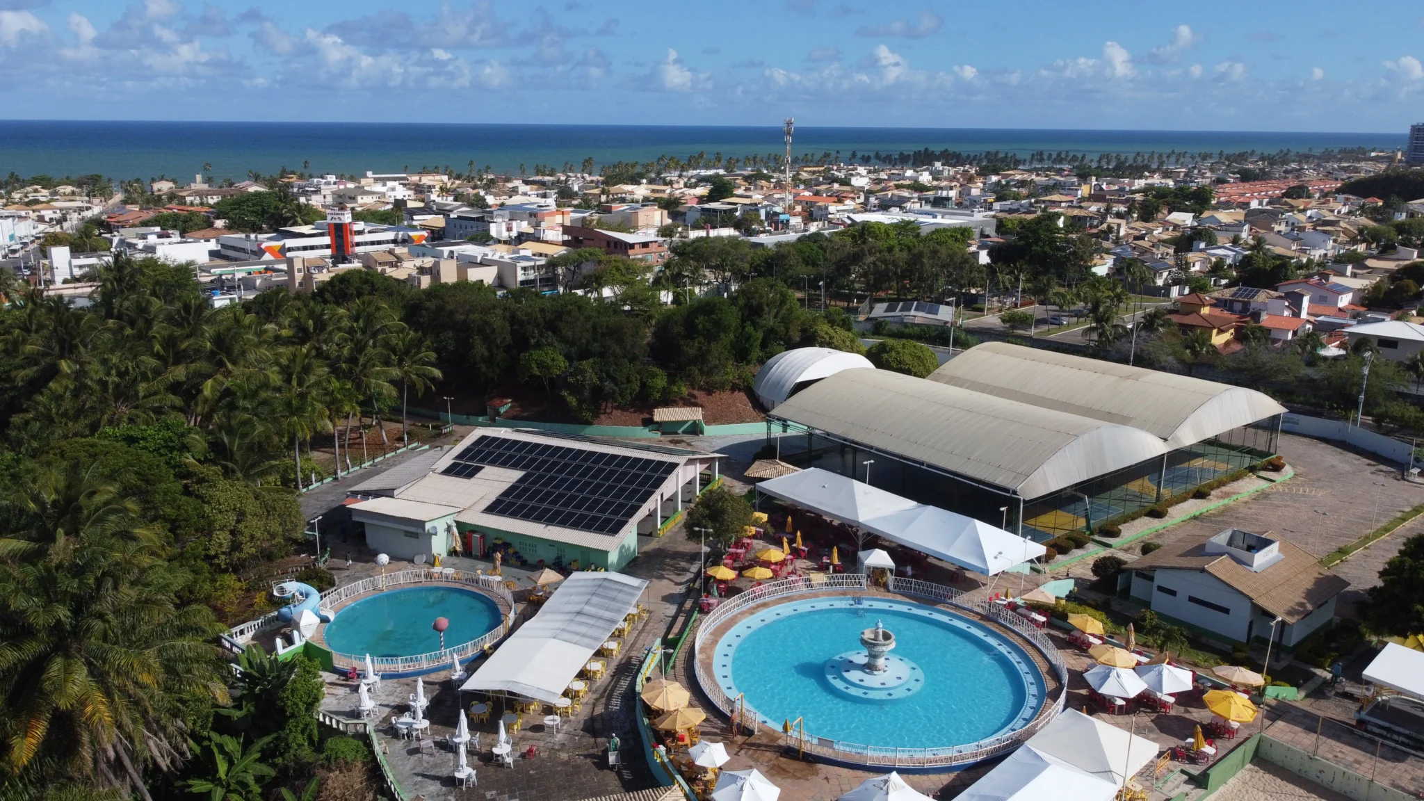 Potência: 110 kWp | Economia anual: R$ 223 mil